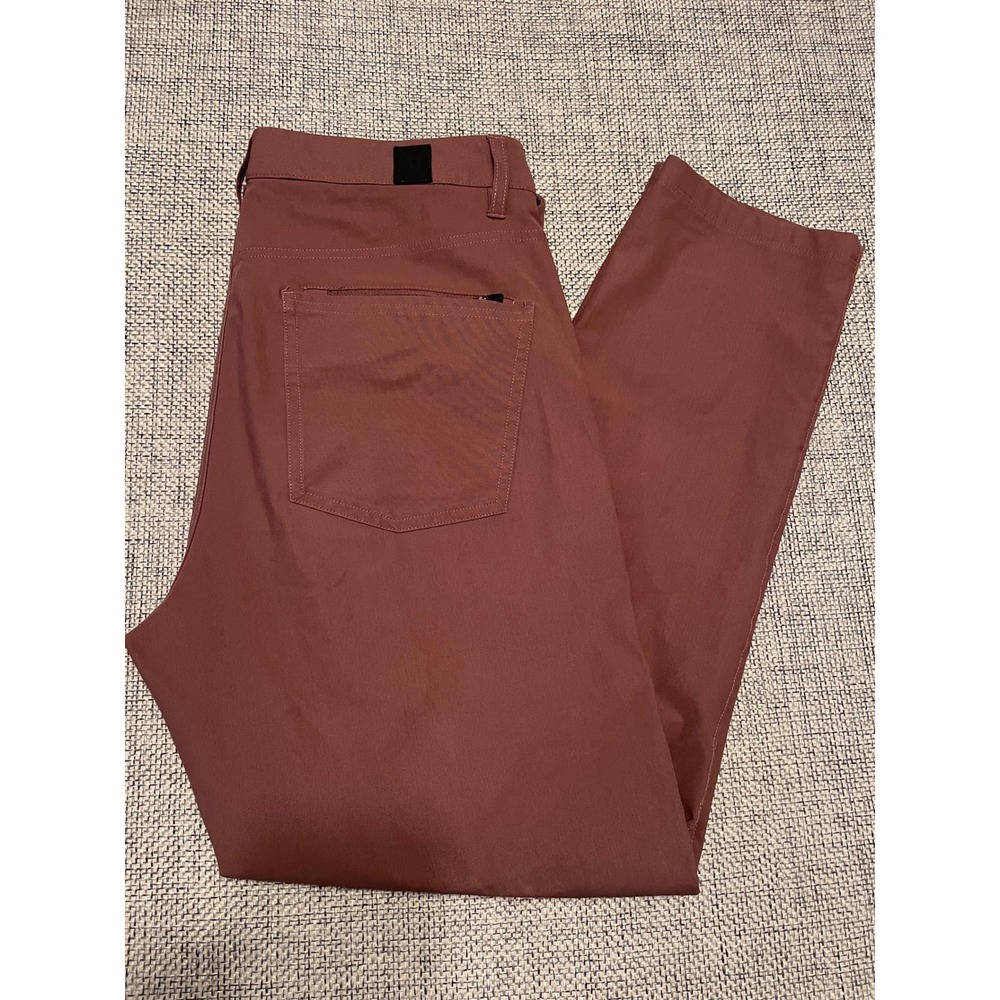 Vuori Meta Pants Mens 33 Clay Red Brown Tapered 5-Pocket Performance Trousers